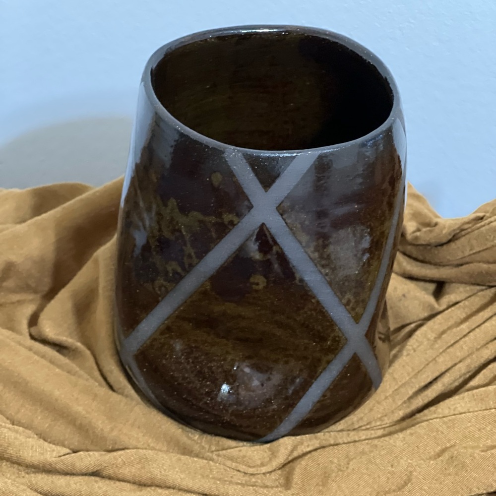Vases (2) Brown - Picture 7 of 14